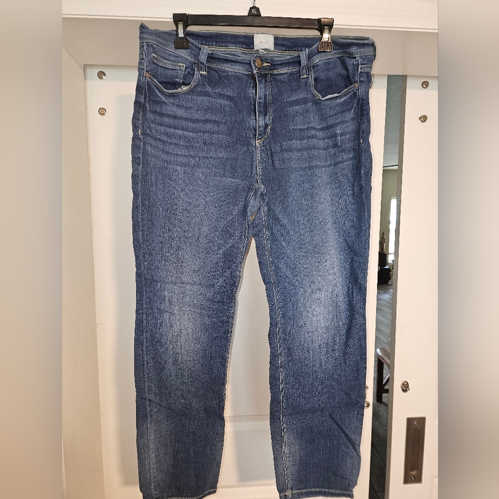 ID 23 | Jeans | Size 33 Inch Waist